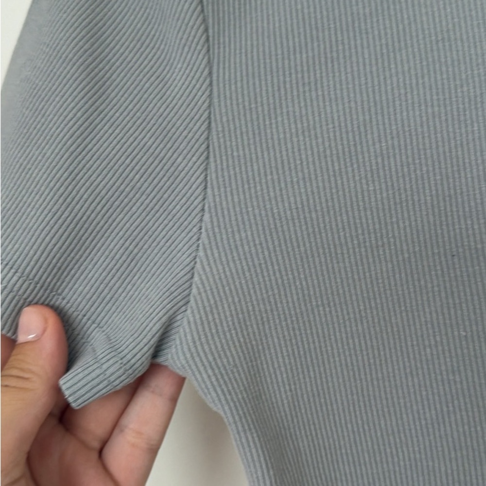 Zara Gray Ribbed Top - Picture 3 of 3